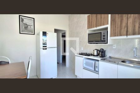 Cozinha de apartamento para alugar com 1 quarto, 37m² em Campeche, Florianópolis