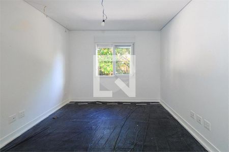 Casa à venda com 5 quartos, 380m² em Jardim Marajoara, São Paulo