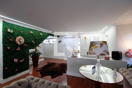 Sala de casa de condomínio à venda com 5 quartos, 176m² em Barra da Tijuca, Rio de Janeiro