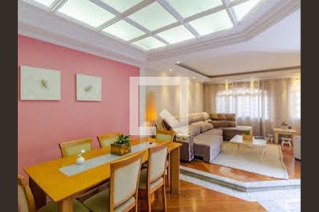 Casa à venda com 3 quartos, 314m² em Jardim Guairaca, São Paulo