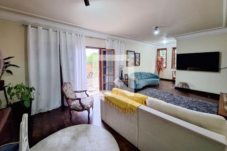 Sala de casa à venda com 5 quartos, 375m² em Piratininga, Niterói