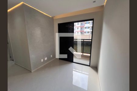 Sala de apartamento à venda com 3 quartos, 70m² em Recreio dos Bandeirantes, Rio de Janeiro