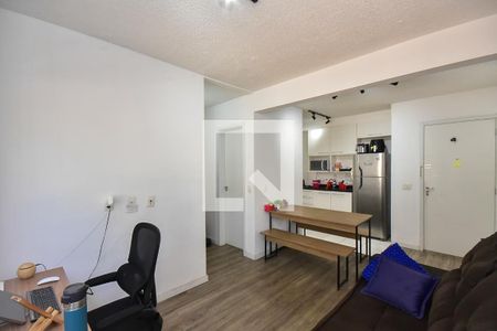Sala de apartamento para alugar com 2 quartos, 42m² em Jardim Helga, São Paulo