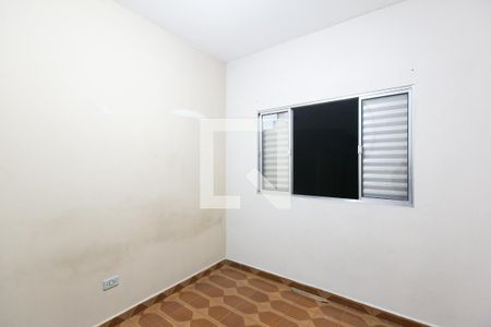 Quarto 2 de casa para alugar com 2 quartos, 80m² em Jardim Mimar, São Paulo
