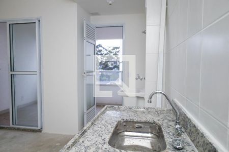 Sala/Cozinha de apartamento à venda com 2 quartos, 46m² em Vila Carmosina, São Paulo