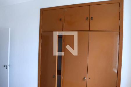 Quarto 1 de apartamento para alugar com 3 quartos, 90m² em Barro Preto, Belo Horizonte