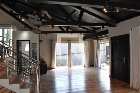 Sala de casa para alugar com 4 quartos, 380m² em Campo Comprido, Curitiba