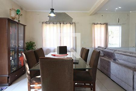 Sala de casa para alugar com 4 quartos, 200m² em Centro, Viamão