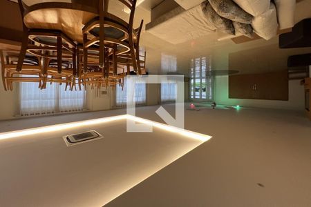 Apartamento à venda com 3 quartos, 220m² em Vila Alexandria, São Paulo