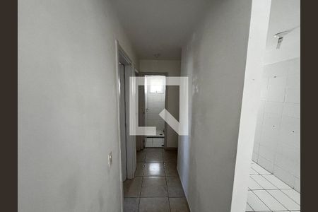 Corredor de apartamento para alugar com 2 quartos, 42m² em Parque Nações Unidas, São Paulo