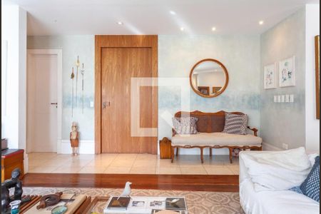 Apartamento à venda com 3 quartos, 270m² em Cerqueira César, São Paulo