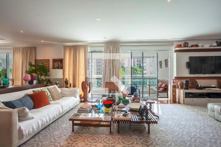 Apartamento à venda com 3 quartos, 270m² em Cerqueira César, São Paulo