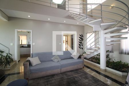 Sala 1 de casa à venda com 3 quartos, 280m² em Vila Maria Luisa, São Paulo