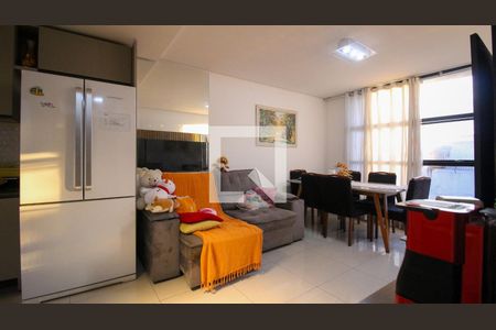 Sala de casa à venda com 2 quartos, 2147483647m² em Vila Antonieta, São Paulo