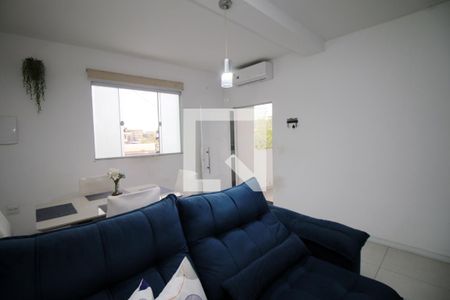 Sala de casa à venda com 3 quartos, 97m² em Brás de Pina, Rio de Janeiro