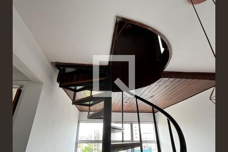 Escada 1 de apartamento para alugar com 2 quartos, 105m² em Vila Clementino, São Paulo