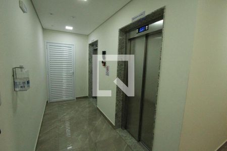 Área comum de apartamento para alugar com 2 quartos, 57m² em Santa Mônica, Uberlândia