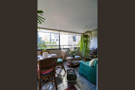 Varanda de apartamento à venda com 3 quartos, 185m² em Real Parque, São Paulo