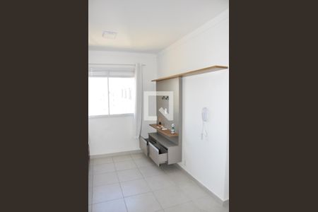 Sala de apartamento para alugar com 2 quartos, 33m² em Piqueri, São Paulo
