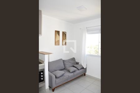 Sala de apartamento para alugar com 2 quartos, 33m² em Piqueri, São Paulo