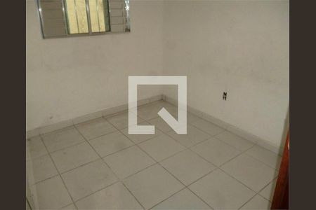 Casa à venda com 6 quartos, 300m² em Parque dos Bancarios, São Paulo