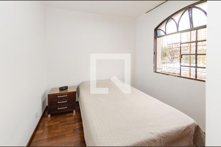 Quarto 2 de apartamento para alugar com 3 quartos, 100m² em Alto Barroca, Belo Horizonte
