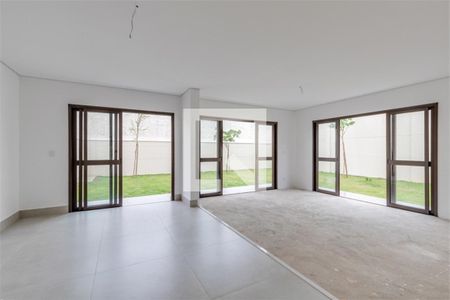 Casa à venda com 4 quartos, 433m² em Jardim Prudência, São Paulo