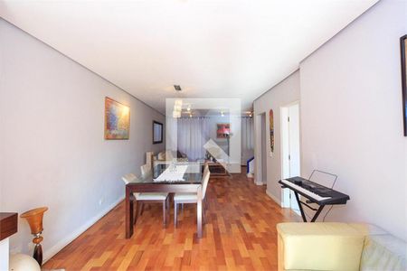 Casa à venda com 4 quartos, 369m² em Santo Amaro, São Paulo