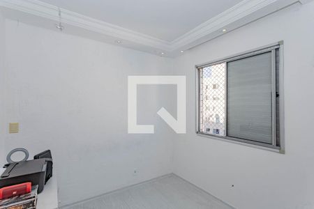 Quarto 1 de apartamento para alugar com 3 quartos, 64m² em Parque Bristol, São Paulo