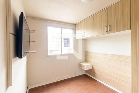 Quarto 2 de apartamento para alugar com 2 quartos, 52m² em Novo Mundo, Curitiba