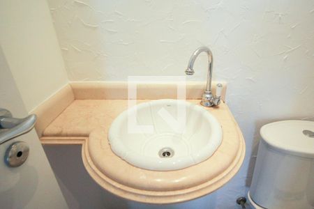Lavabo de apartamento para alugar com 2 quartos, 105m² em Indianópolis, São Paulo