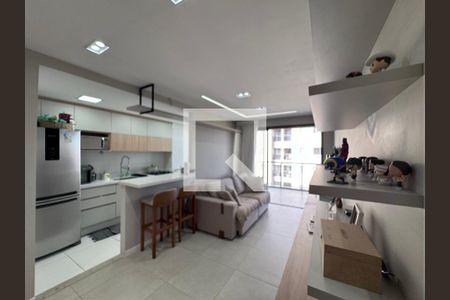 Sala de apartamento para alugar com 2 quartos, 80m² em Barra da Tijuca, Rio de Janeiro