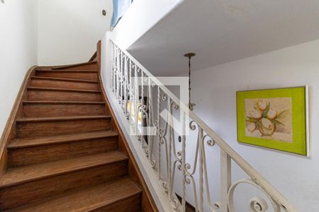 Escada de casa à venda com 3 quartos, 352m² em Pacaembu, São Paulo