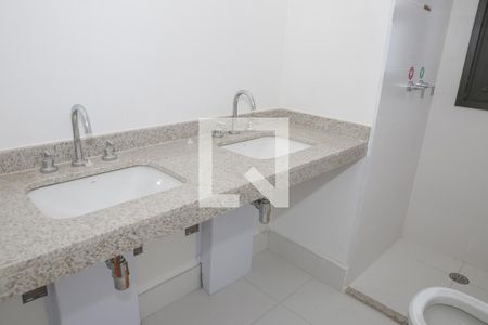 Banheiro da Suíte 1 de apartamento à venda com 4 quartos, 238m² em Perdizes, São Paulo