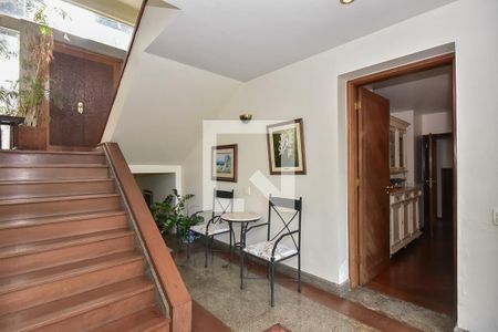 Sala de casa à venda com 3 quartos, 700m² em Jardim Leonor, São Paulo