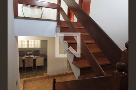 Hall da Escada de casa à venda com 3 quartos, 356m² em City Bussocaba, Osasco