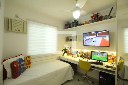 Quarto de casa de condomínio à venda com 2 quartos, 200m² em Taquara, Rio de Janeiro