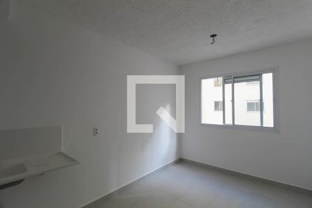 Sala/Cozinha de apartamento à venda com 2 quartos, 32m² em Vila Graciosa, São Paulo