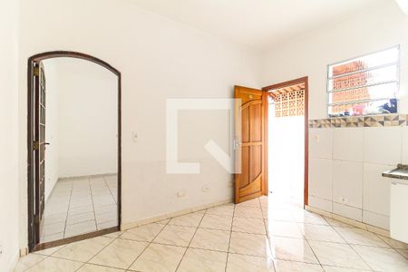 Sala/Cozinha de casa para alugar com 1 quarto, 40m² em Vila Carmosina, São Paulo
