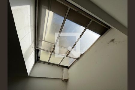 Sala de casa de condomínio à venda com 3 quartos, 242m² em Chora Menino, São Paulo