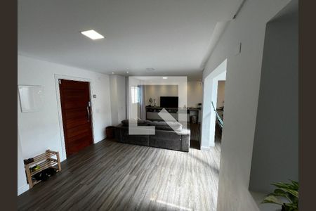 Sala de casa de condomínio à venda com 3 quartos, 242m² em Chora Menino, São Paulo