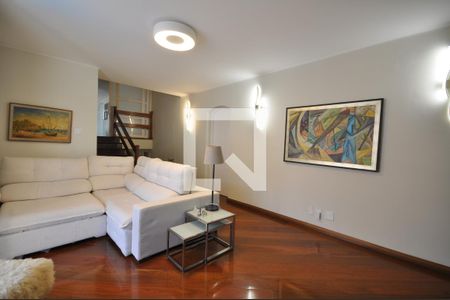 Sala de TV de casa à venda com 4 quartos, 650m² em Jardim Leonor Mendes de Barros, São Paulo