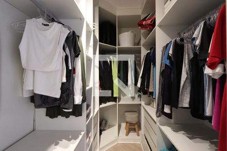 Closet da Suíte de casa à venda com 2 quartos, 250m² em Vila Antonieta, São Paulo