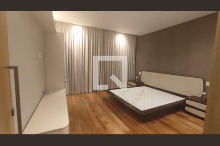 Casa à venda com 4 quartos, 640m² em Centro Comercial Jubran, Barueri