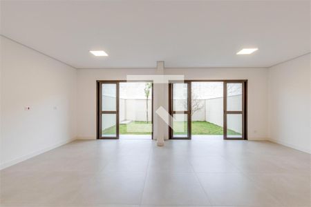 Casa à venda com 4 quartos, 412m² em Jardim Prudência, São Paulo