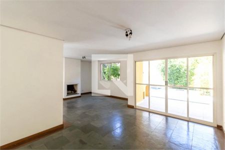 Casa à venda com 4 quartos, 360m² em Santo Amaro, São Paulo