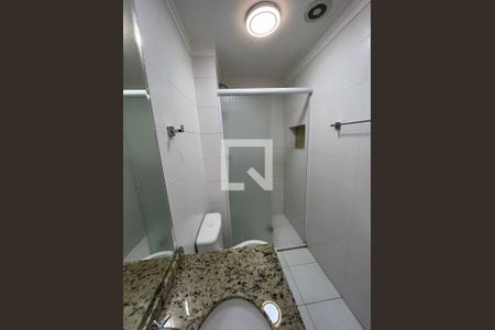 Banheiro de apartamento para alugar com 1 quarto, 35m² em Jardim Celeste, São Paulo