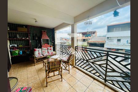 Sacada de casa à venda com 3 quartos, 200m² em Parque Continental Ii, Guarulhos