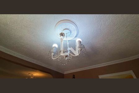 Sala de casa à venda com 2 quartos, 105m² em Quitaúna, Osasco