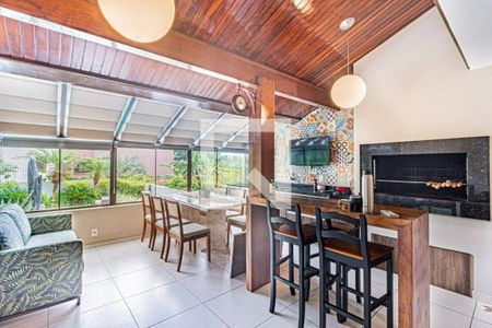 Casa à venda com 3 quartos, 282m² em Chácara das Pedras, Porto Alegre